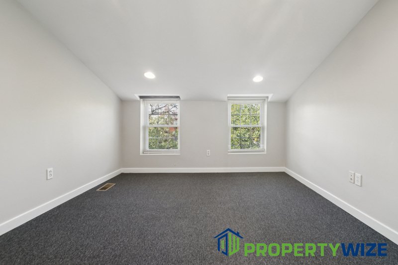 Modern 3BR Townhome with Open Floor Plan & Stylish Kitchen property image