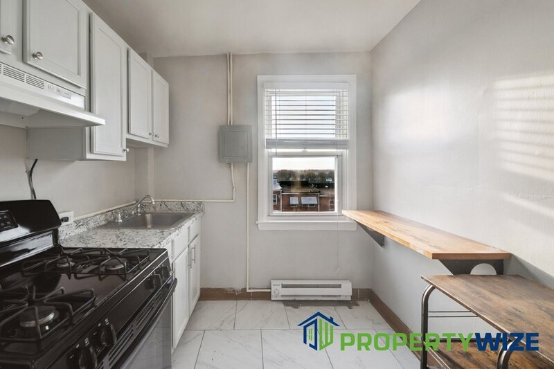 Charming 2-bedroom, 1-bath unit located in the desirable Benton Heights area. property image