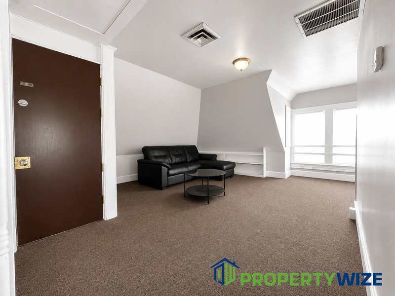 A peaceful tranquil space all for yourself! This well maintained 3rd floor 1-Bedroom, 1-Bath Apartment have all your wish list property image