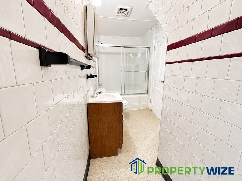 A peaceful tranquil space all for yourself! This well maintained 3rd floor 1-Bedroom, 1-Bath Apartment have all your wish list property image