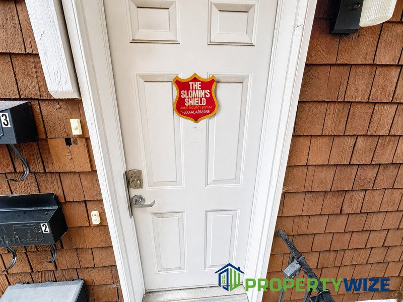 A peaceful tranquil space all for yourself! This well maintained 3rd floor 1-Bedroom, 1-Bath Apartment have all your wish list property image