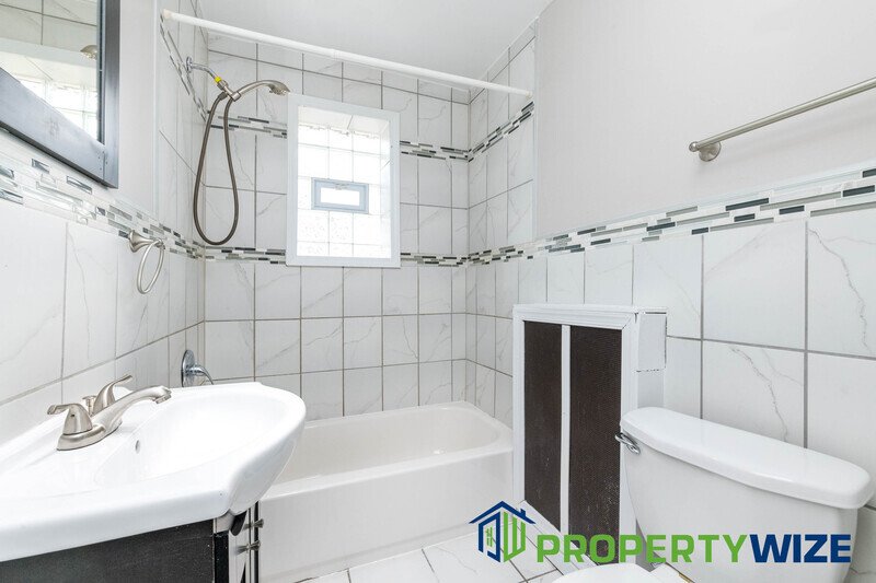 Lovely 3 Bedroom, 1.5 Baths, Two level Villa with all the bells and whistles: property image