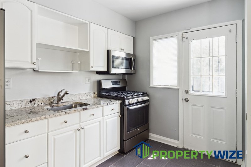 Lovely 3 BR Home in  Great Neighborhood property image