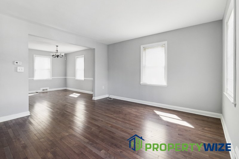 Lovely 3 BR Home in  Great Neighborhood property image